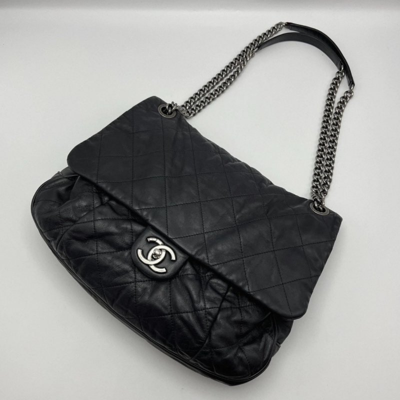 Chanel 黑銀菱格紋肩背斜背機場包 34.5*24*7 98新配件塵袋保卡-1