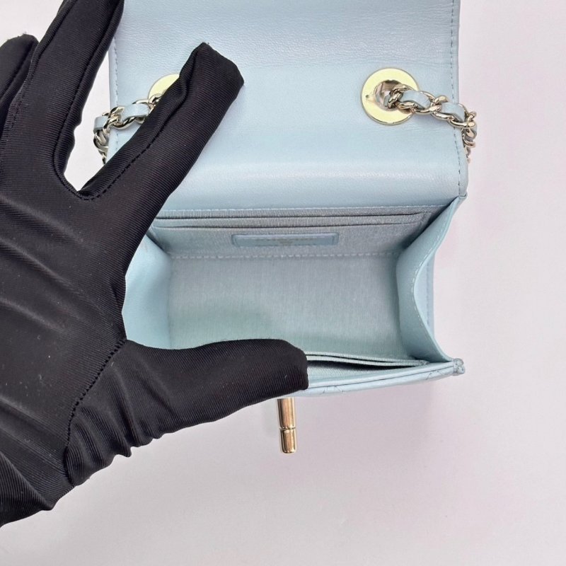 CHANEL 天藍色金扣mini trendy cc肩背斜背包 11.5*12*5.5 98新配件盒子塵袋保卡-4