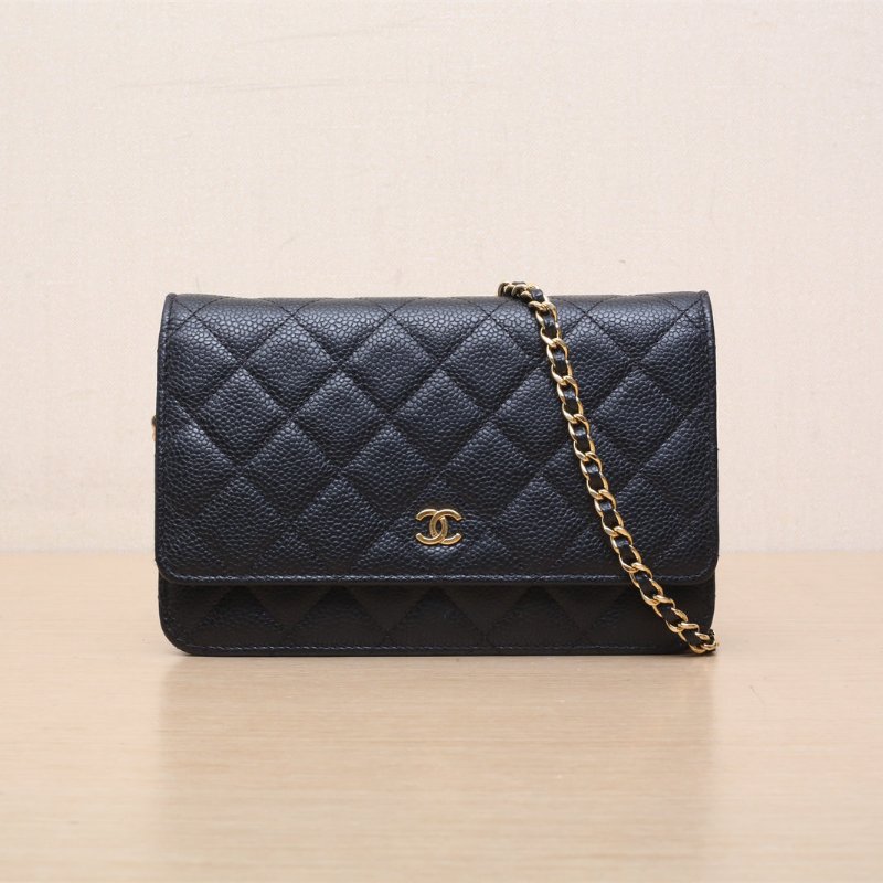 CHANEL CFWOC19黑色荔枝牛皮26開金扣肩背包-1