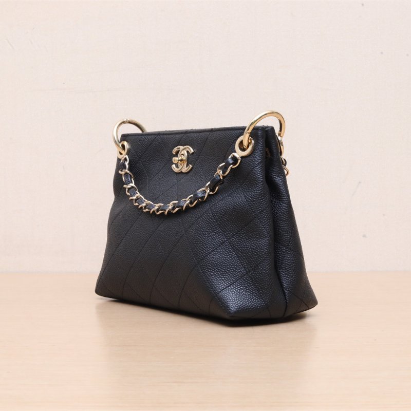 CHANEL 黑色荔枝牛皮29開金扣嬉皮hobo包肩背包-4