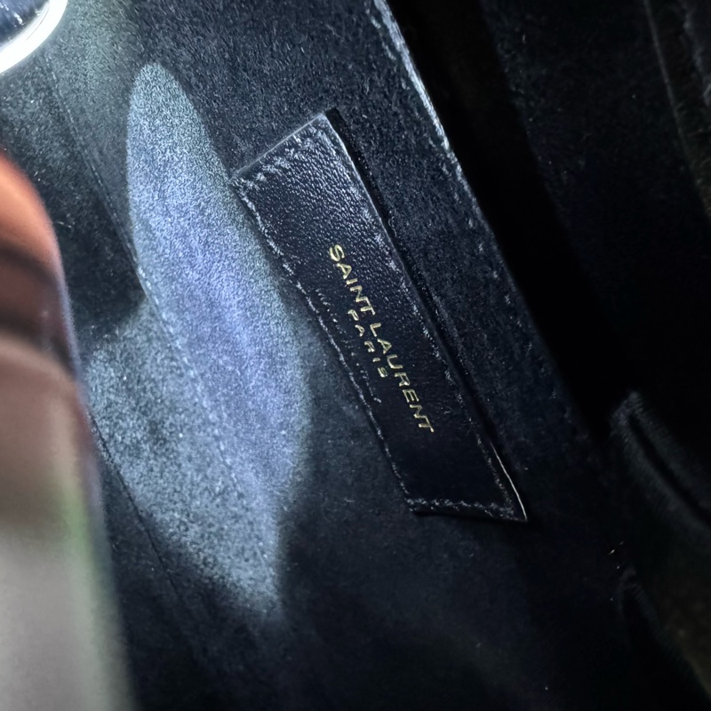 YSL LE 57漆皮HOBO袋-9