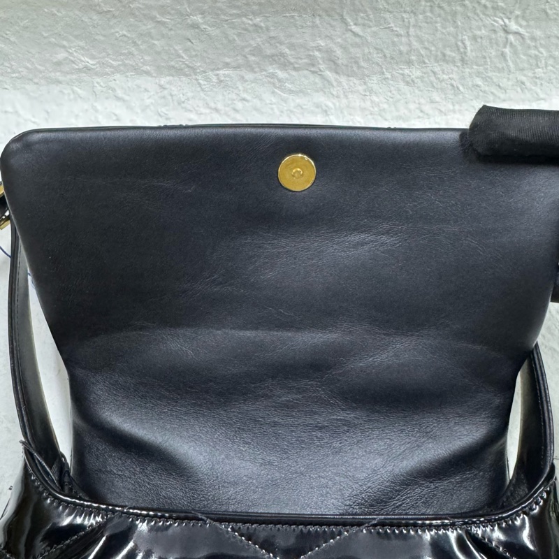 YSL LE 57漆皮HOBO袋-16