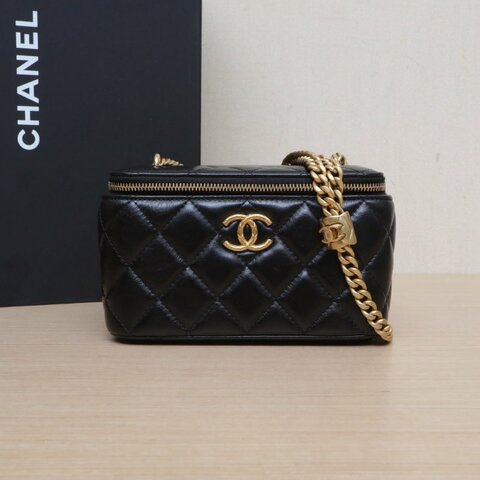 CHANEL 長盒子化妝包帶鏡子17金柱調節扣黑色羊皮鐳射標鳳梨扣金柱調節扣鏈條肩背包