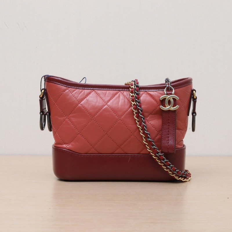 CHANEL GABRIELLE流浪小號20拼色牛皮25開金銀扣肩背包-1