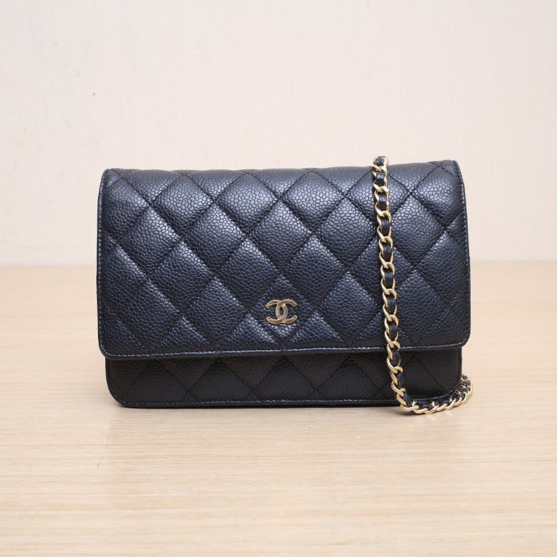 CHANEL CFWOC19黑色20開荔枝牛皮金扣肩背包-1