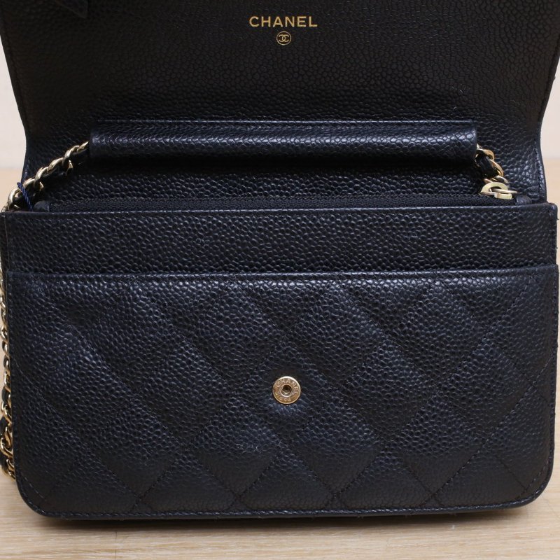 CHANEL CFWOC19黑色20開荔枝牛皮金扣肩背包-2