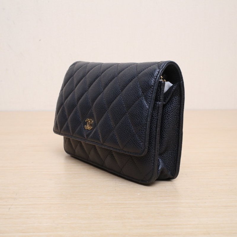 CHANEL CFWOC19黑色20開荔枝牛皮金扣肩背包-4