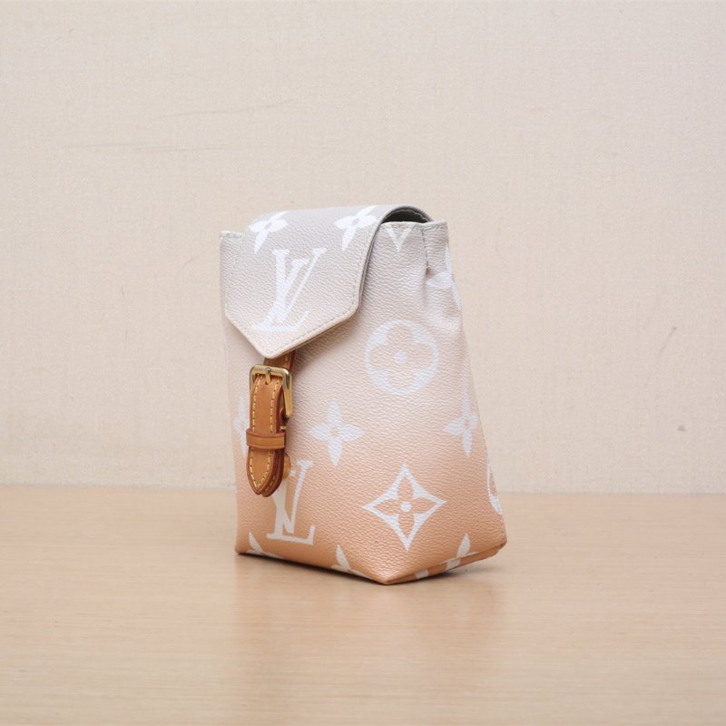 LOUIS VUITTON Tiny雙肩包粉色牛皮晶片夏日系列肩背包-2