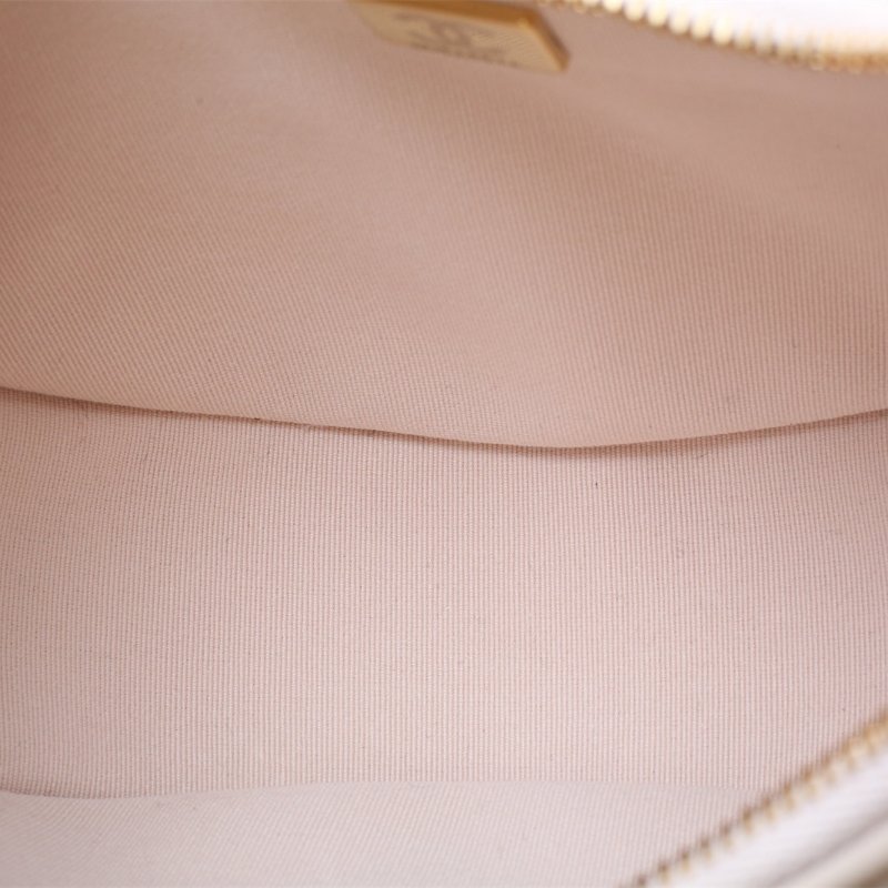 CHANEL 裸色羊皮晶片開金扣23P月亮包jennie同款肩背包-3