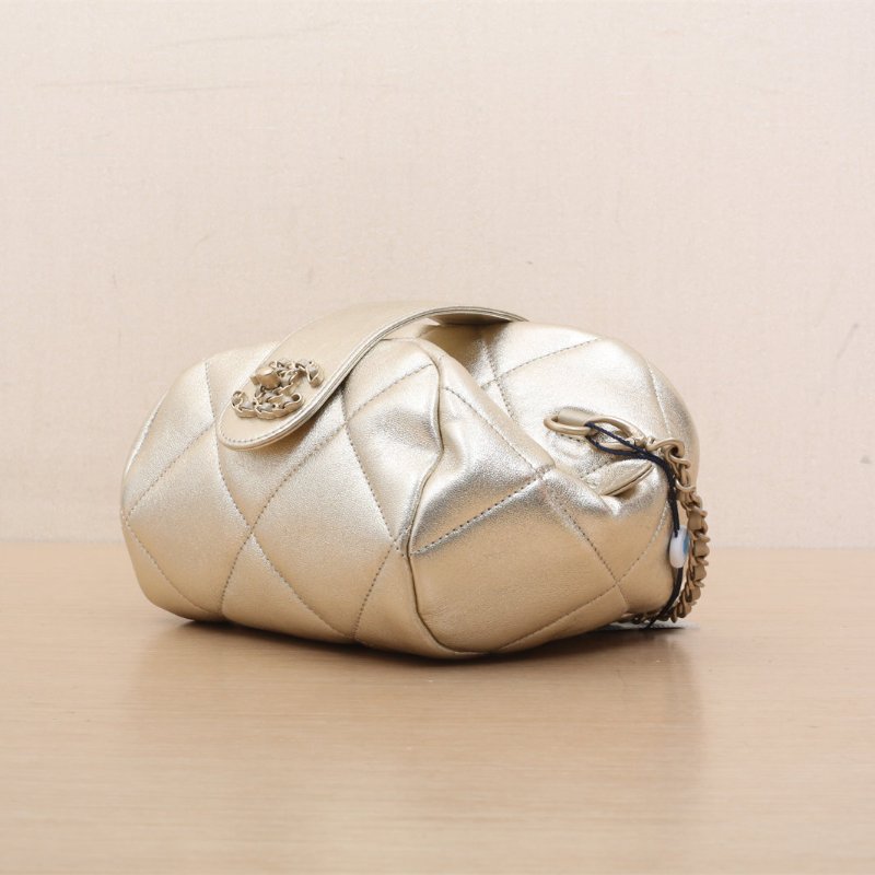 CHANEL 金色羊皮晶片開磨砂金扣25A手工坊元寶包肩背包-3