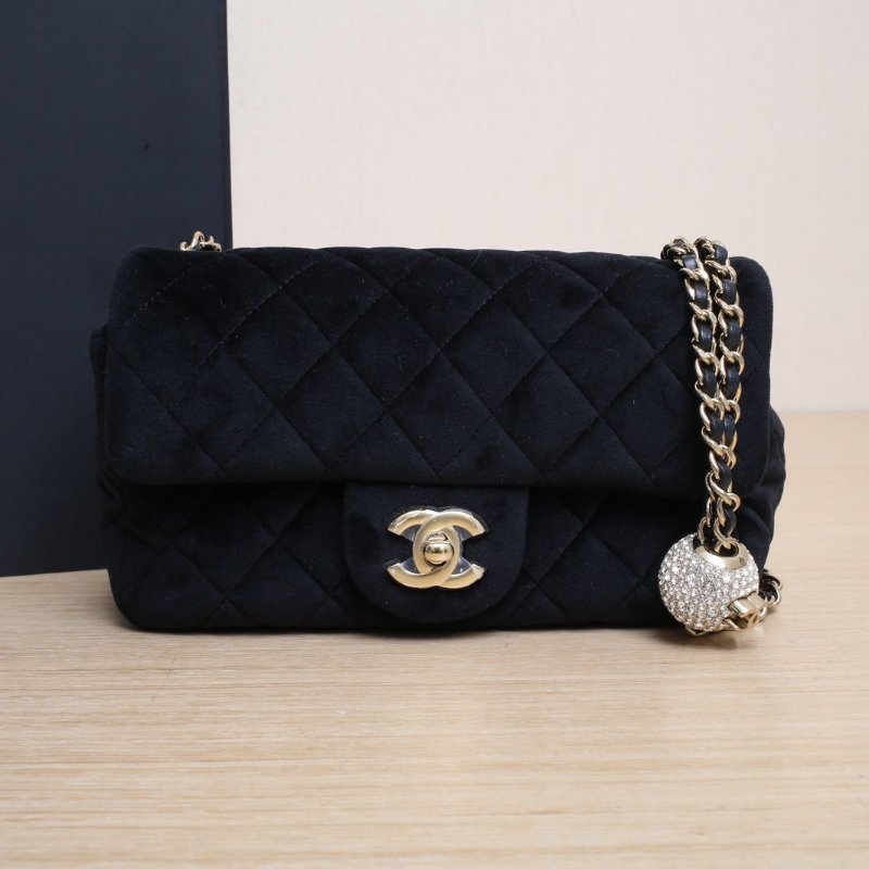 CHANEL 黑色天鵝絨30開金扣鑽球調節扣肩帶20ACF口蓋包大Mini20肩背包-0