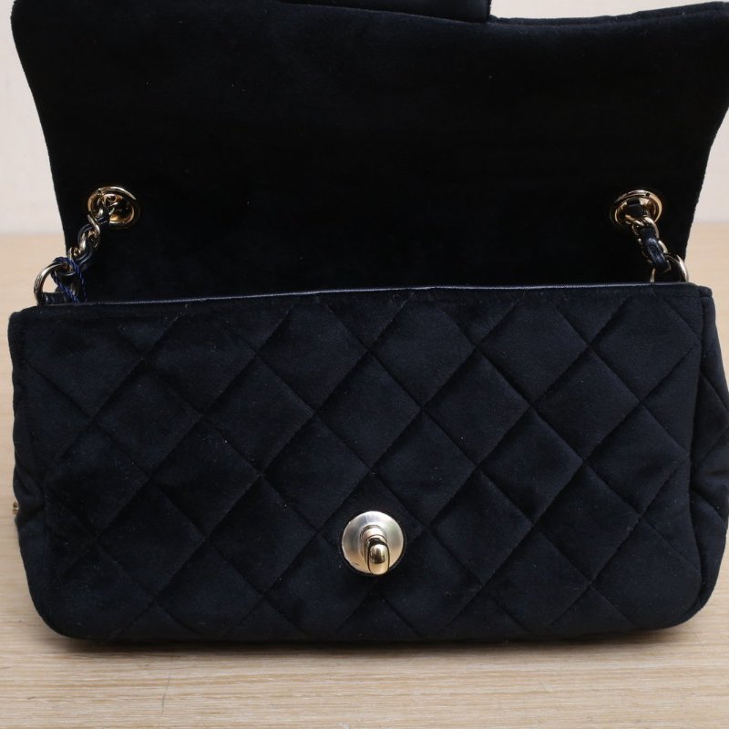 CHANEL 黑色天鵝絨30開金扣鑽球調節扣肩帶20ACF口蓋包大Mini20肩背包-3