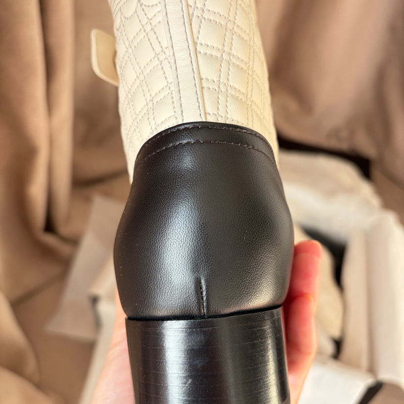 【CHANEL 經典款】奶油白菱格珍珠短靴 39C｜雙拉鍊｜羊皮｜百搭經典款-6