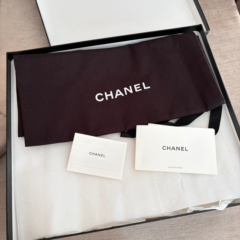 【CHANEL 經典款】奶油白菱格珍珠短靴 39C｜雙拉鍊｜羊皮｜百搭經典款-27