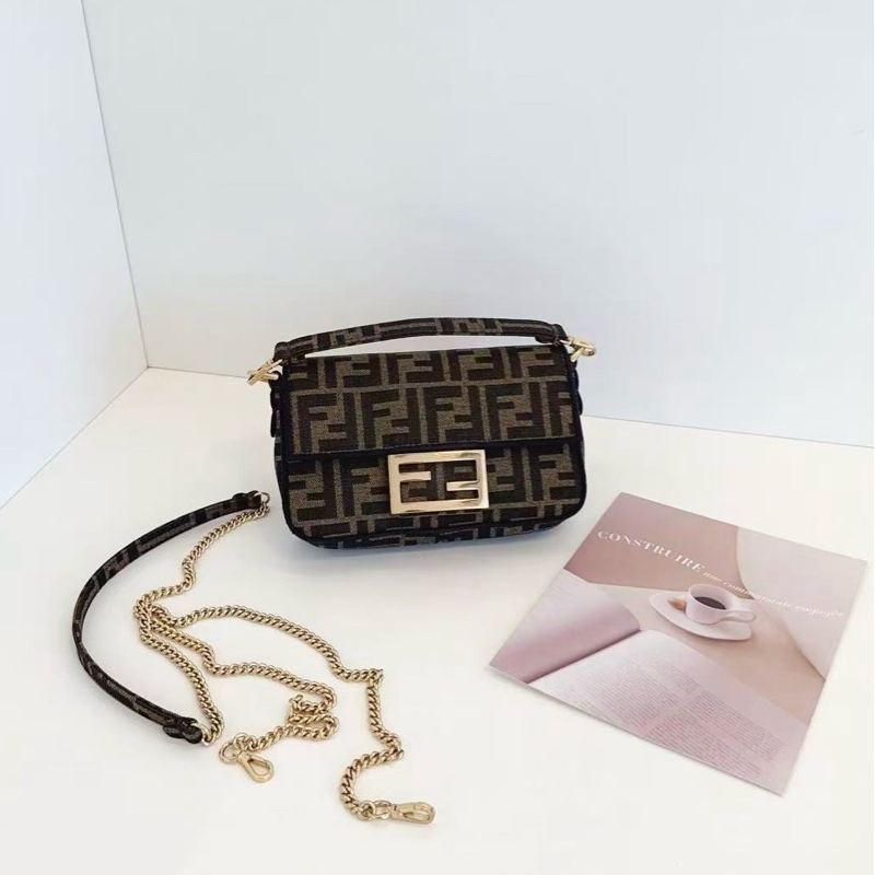 【99新🆕】Fendi  Baguette老花mini法棍鏈條包  金扣FF圖案 手提包 斜挎包 單肩包-0