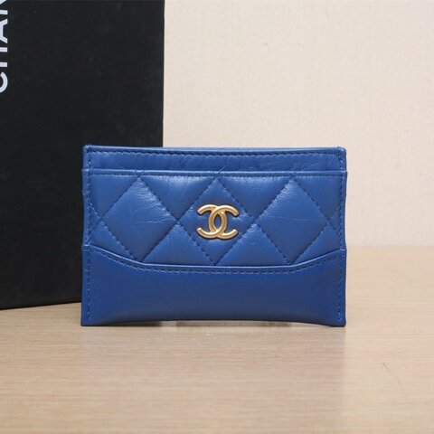 CHANEL 藍色羊皮26開金扣經典卡包肩背包