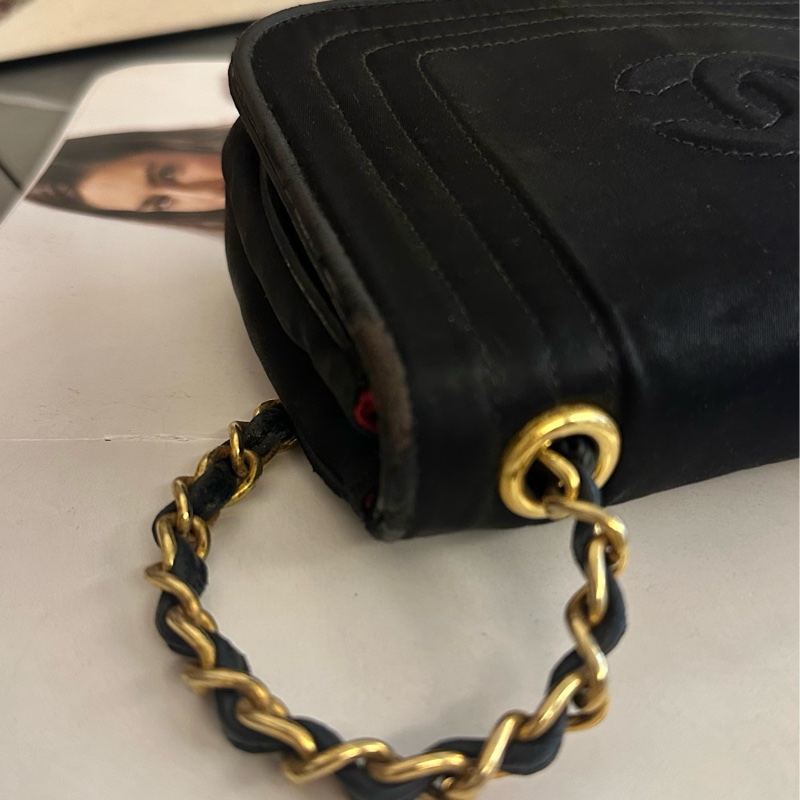 (MYMluxurybag) 🔥聖誕激安🔥 Chanel 黑金 WOC 鏈條袋 古董袋肩背包 斜背袋-17