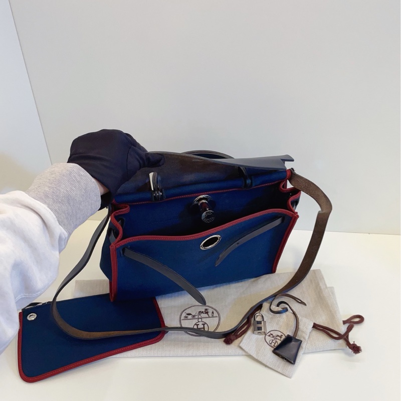 【98新🆕】Hermes Herbag 31 鳶尾藍拼酒紅外縫線銀扣 X刻 手提包 斜挎包 單肩包-6