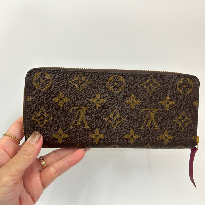 LV 原花Cleaence金釦內紫紅8卡拉鏈長夾-3