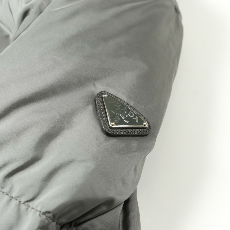 PRADA 灰色女士羽絨服，聚酯纖維材質，二手-10