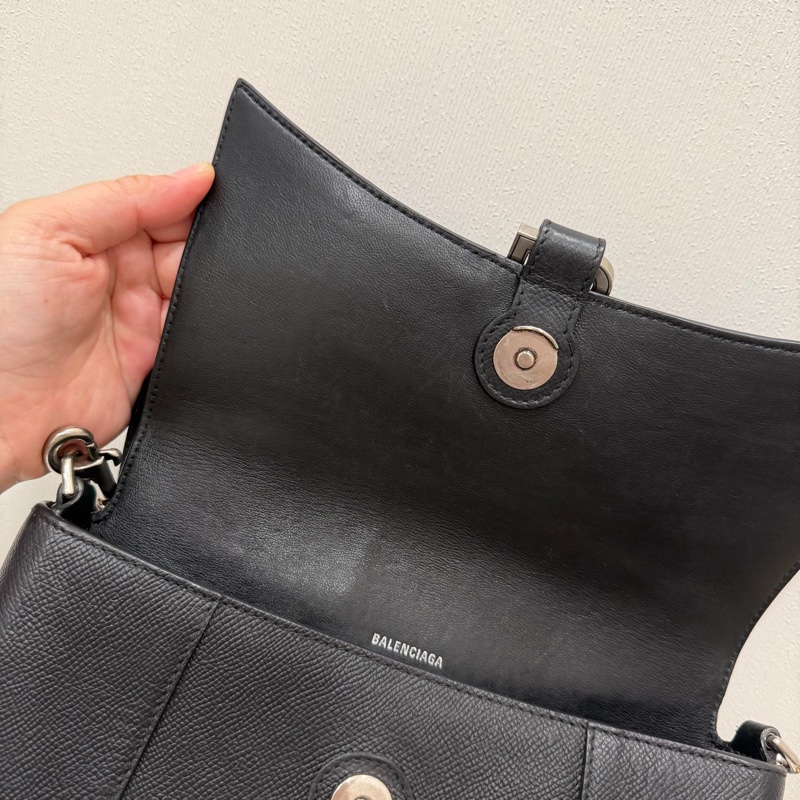 Balenciaga 巴黎世家 Downtown 斜背包 黑 銀釦-11