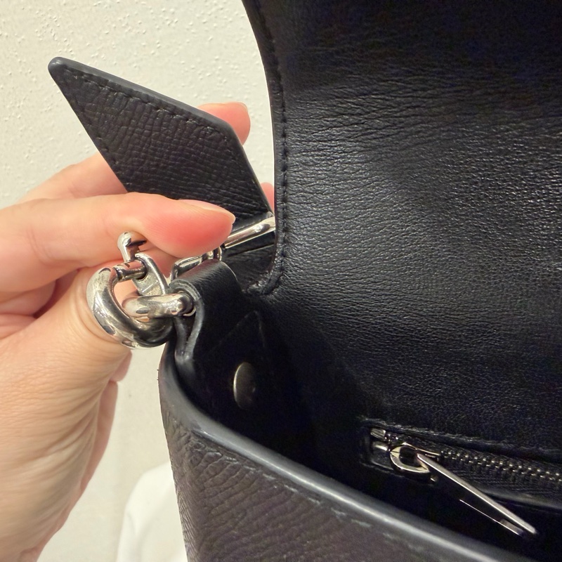 Balenciaga 巴黎世家 Downtown 斜背包 黑 銀釦-31