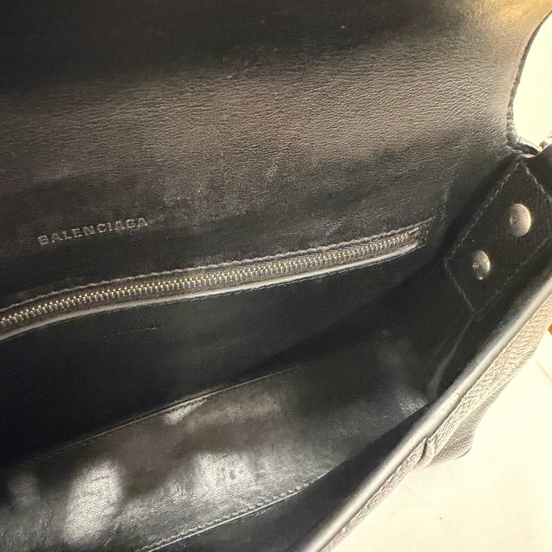 Balenciaga 巴黎世家 Downtown 斜背包 黑 銀釦-33