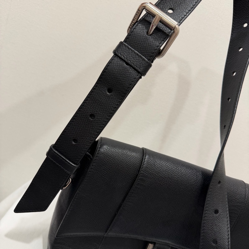 Balenciaga 巴黎世家 Downtown 斜背包 黑 銀釦-36