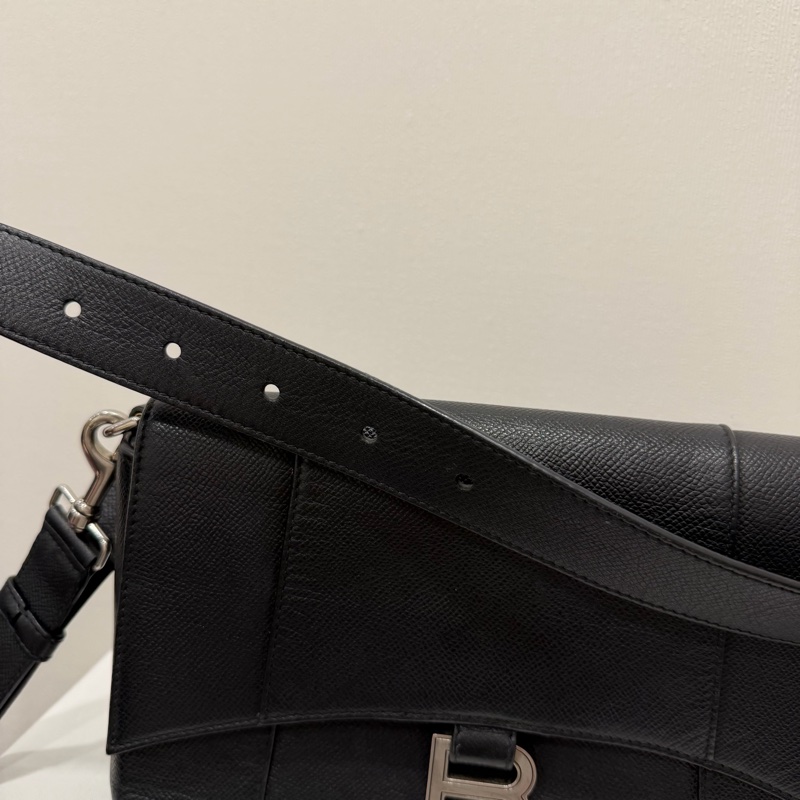 Balenciaga 巴黎世家 Downtown 斜背包 黑 銀釦-38