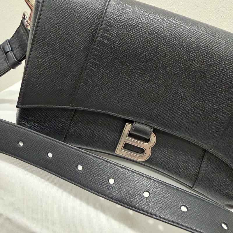 Balenciaga 巴黎世家 Downtown 斜背包 黑 銀釦-39