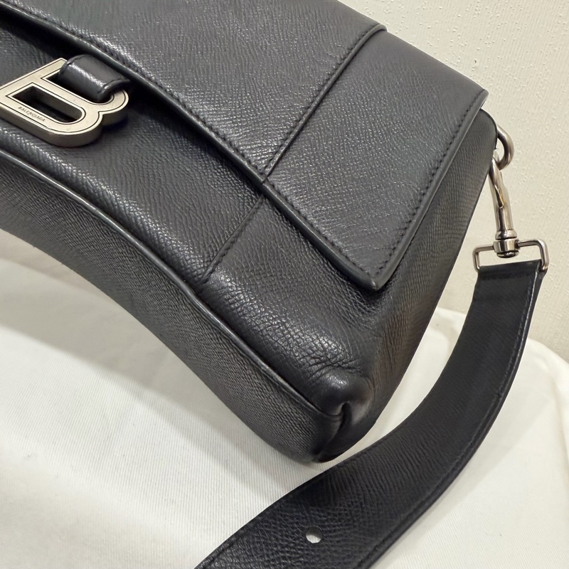 Balenciaga 巴黎世家 Downtown 斜背包 黑 銀釦-45