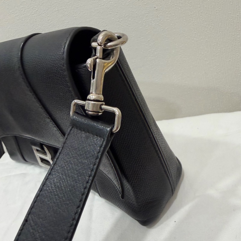 Balenciaga 巴黎世家 Downtown 斜背包 黑 銀釦-47