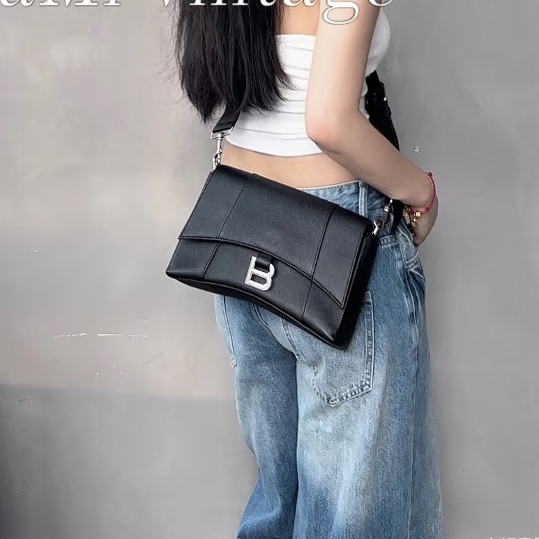 Balenciaga 巴黎世家 Downtown 斜背包 黑 銀釦-52