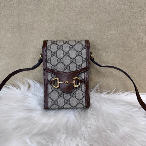 Gucci 1955 PVC 烏木色手機包