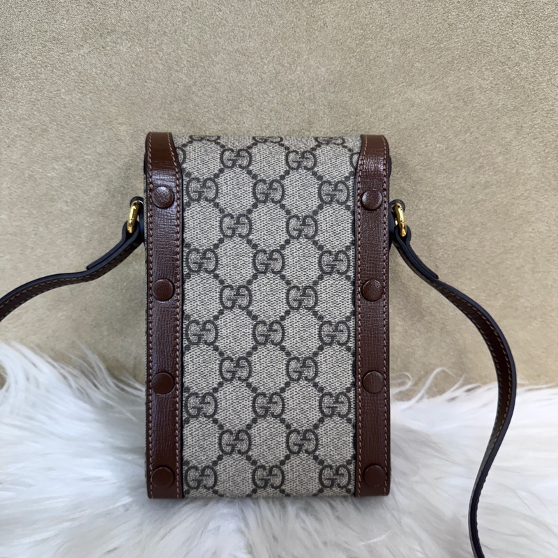 Gucci 1955 PVC 烏木色手機包-1