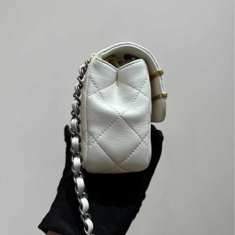 【99❤️】Chanel 22C徽章款白色小號CF鏈條包斜挎包-4