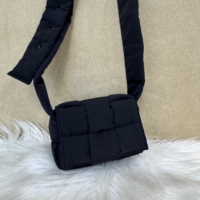 BV Mini Cassette 黑尼龍6格卡帶包 近全新-0