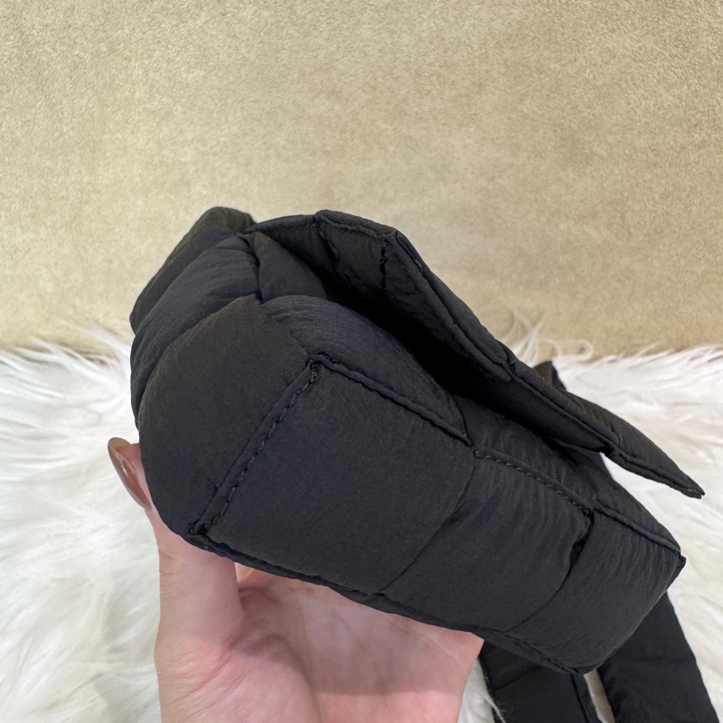 BV Mini Cassette 黑尼龍6格卡帶包 近全新-5