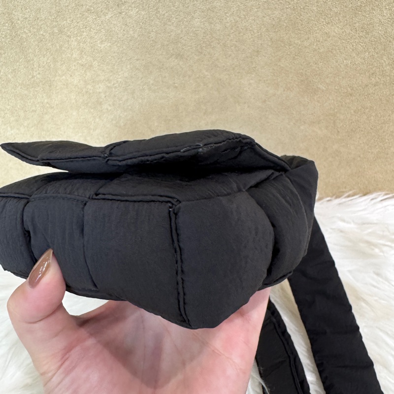 BV Mini Cassette 黑尼龍6格卡帶包 近全新-6