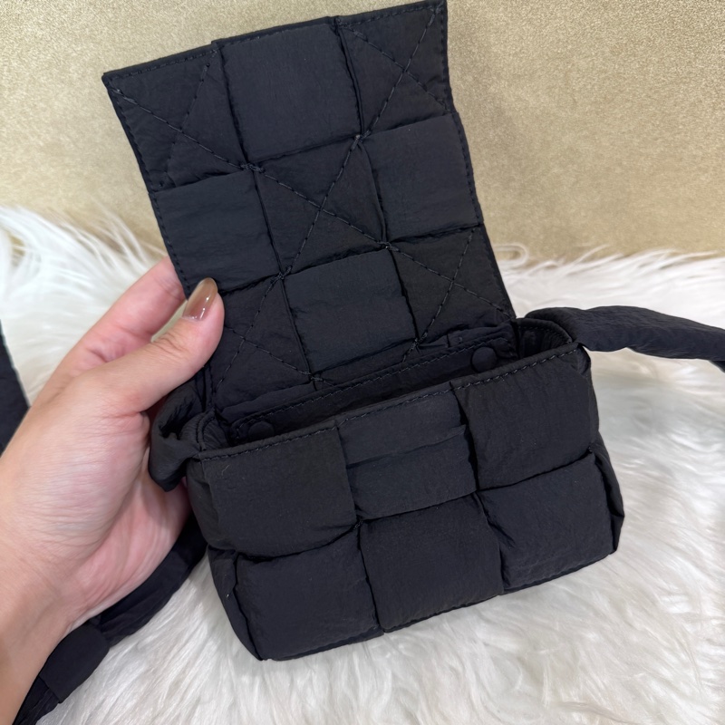 BV Mini Cassette 黑尼龍6格卡帶包 近全新-7