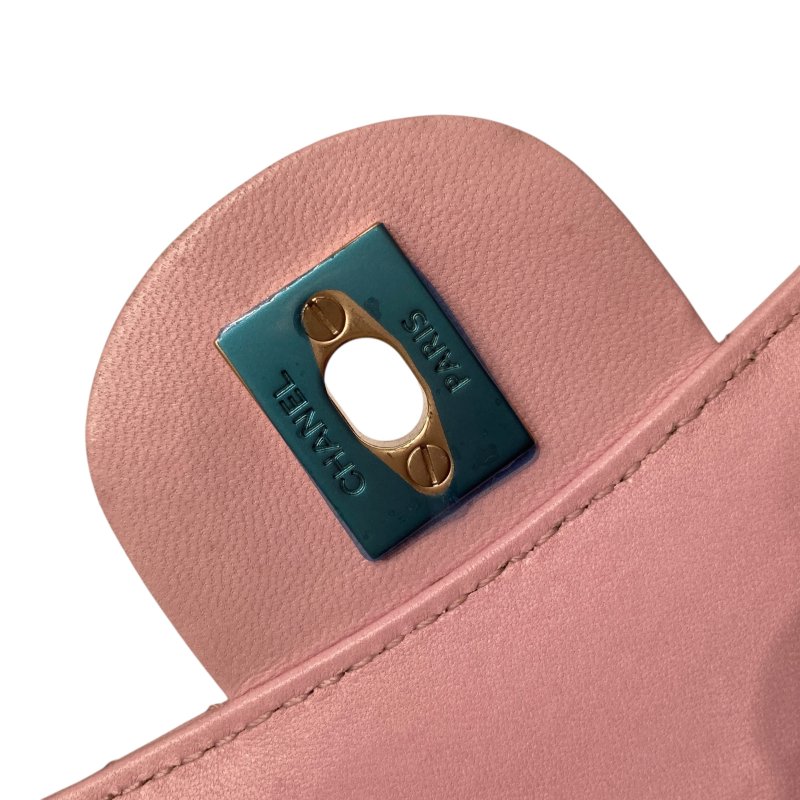 CHANEL 香奈兒 Mademoiselle Chic Flap 羊皮 肩背包 粉色-15