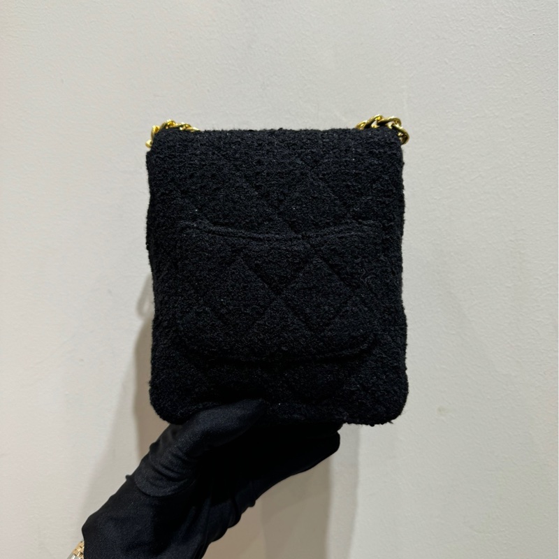 【99❤️全套】Chanel 22K 竪版 tweed 黑色毛呢編織 毛呢扣 單肩包-2