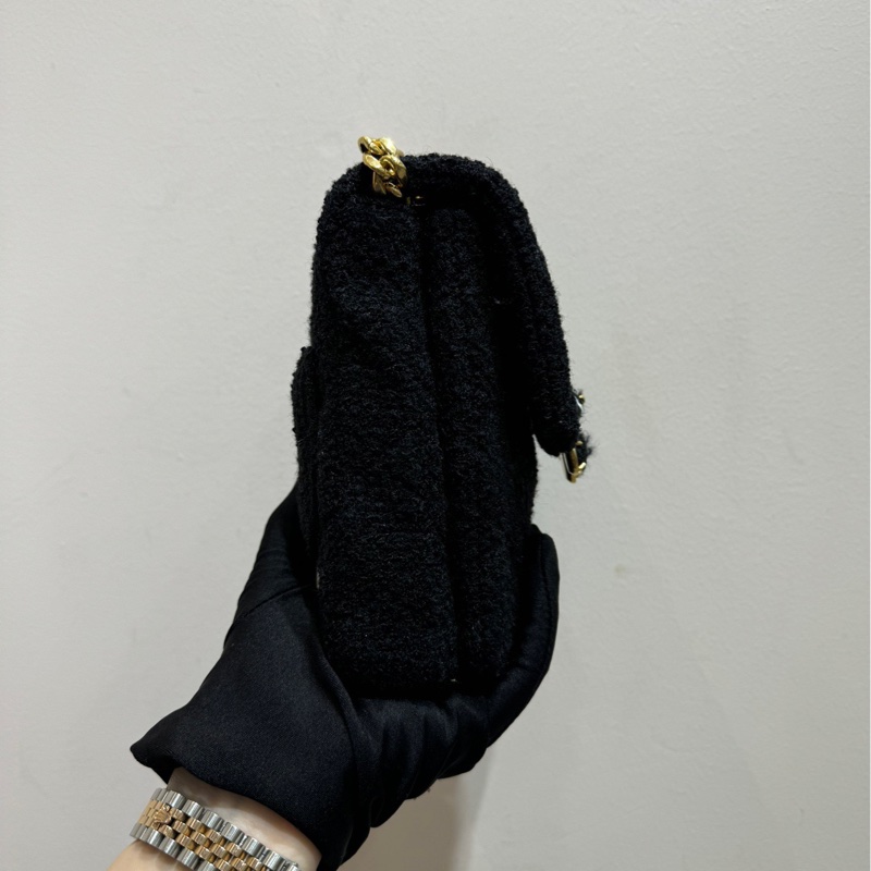 【99❤️全套】Chanel 22K 竪版 tweed 黑色毛呢編織 毛呢扣 單肩包-4
