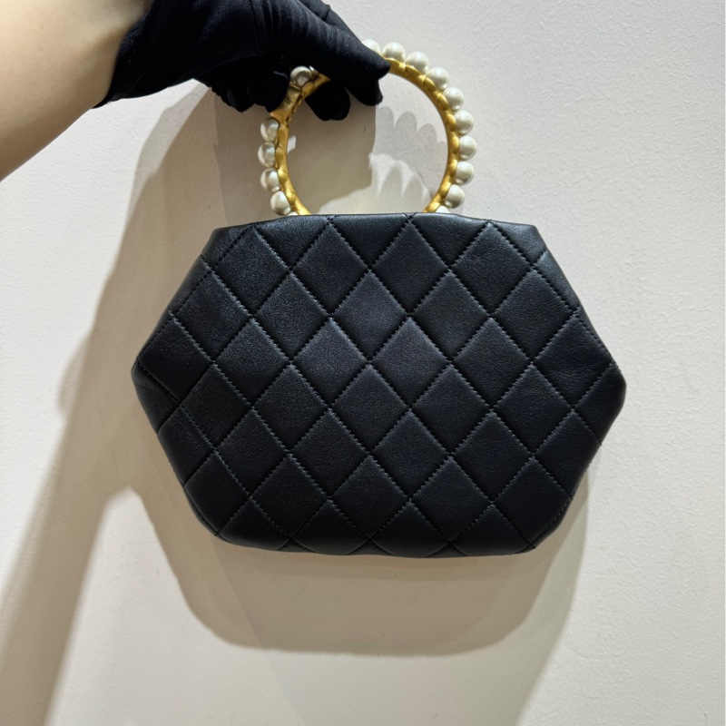 【閒置全套❤️】Chanel 21手工坊限量款珍珠手環晚宴包 手提包-2