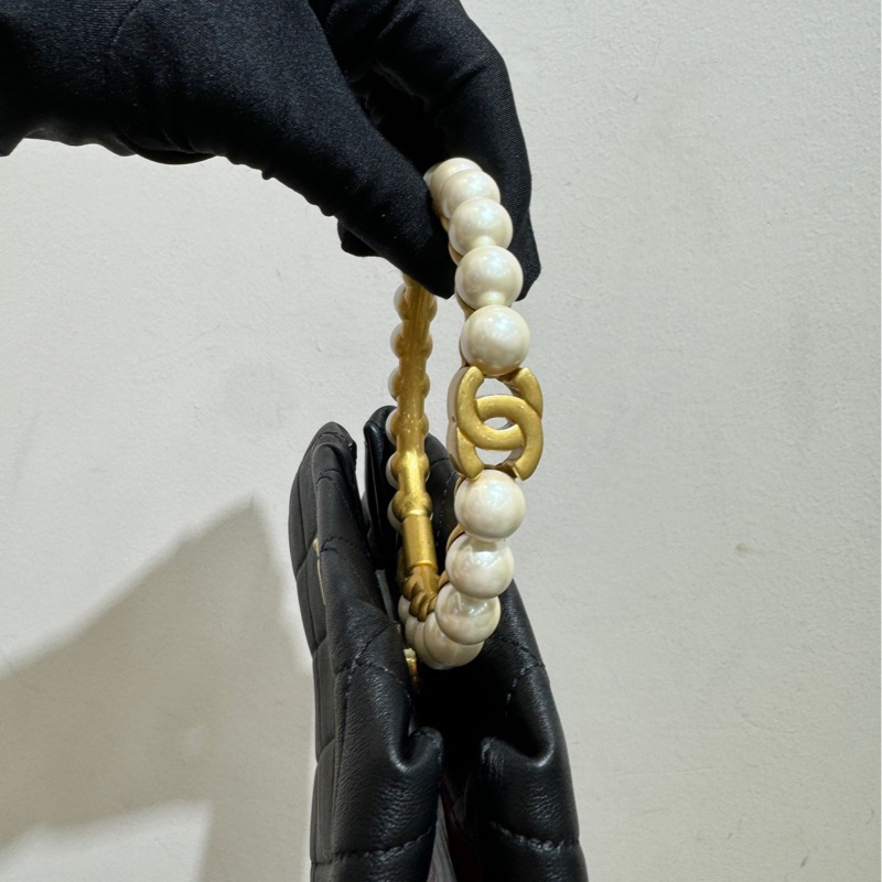 【閒置全套❤️】Chanel 21手工坊限量款珍珠手環晚宴包 手提包-5