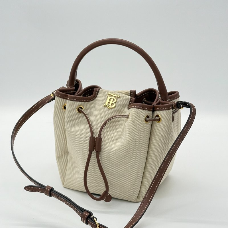 BURBERRY 巴寶莉 TB  米白/焦糖  帆布迷你水桶包-1