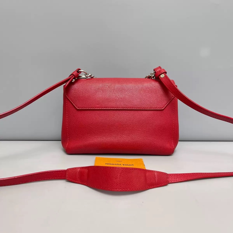 LV路易威登Mylockme BB紅色牛皮荔枝紋包-1