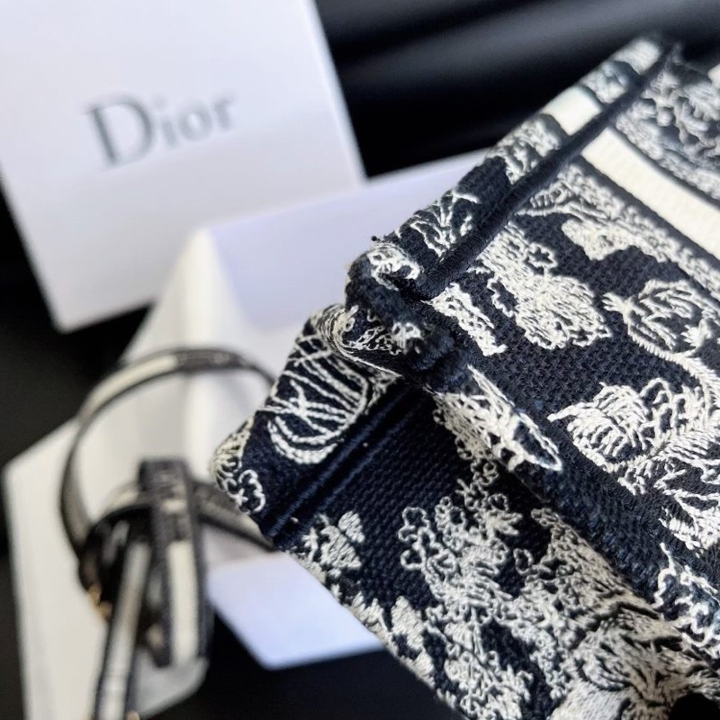 【近新閒置品】DIOR 迪奧 mini 竪版動物園 tote包手提斜挎,新款帶肩帶款-13