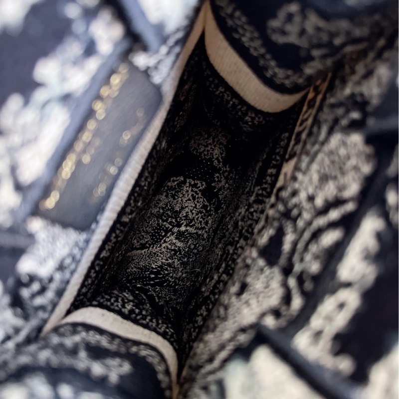 【近新閒置品】DIOR 迪奧 mini 竪版動物園 tote包手提斜挎,新款帶肩帶款-14