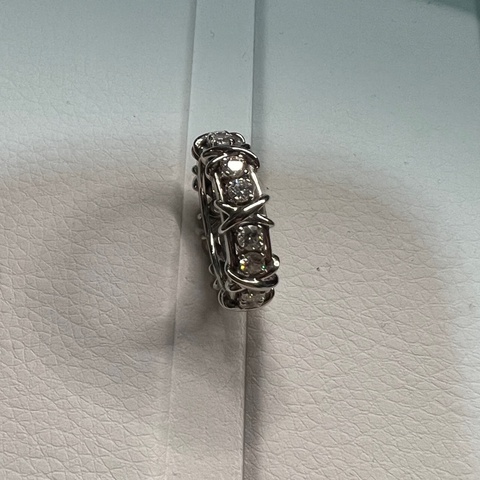 Tiffany 十六石戒指